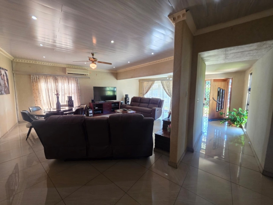 3 Bedroom Property for Sale in Verwoerdpark Northern Cape